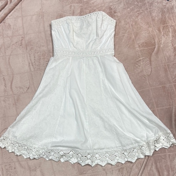 White House Black Market Dresses & Skirts - White House Black Market White Strapless A-Line Midi Dress